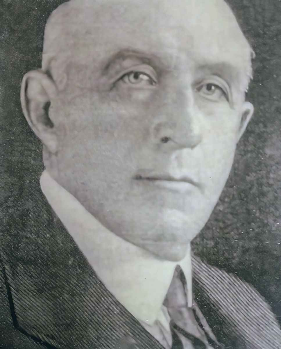 Kuser Prize Rifle — lead photograph from the original article
