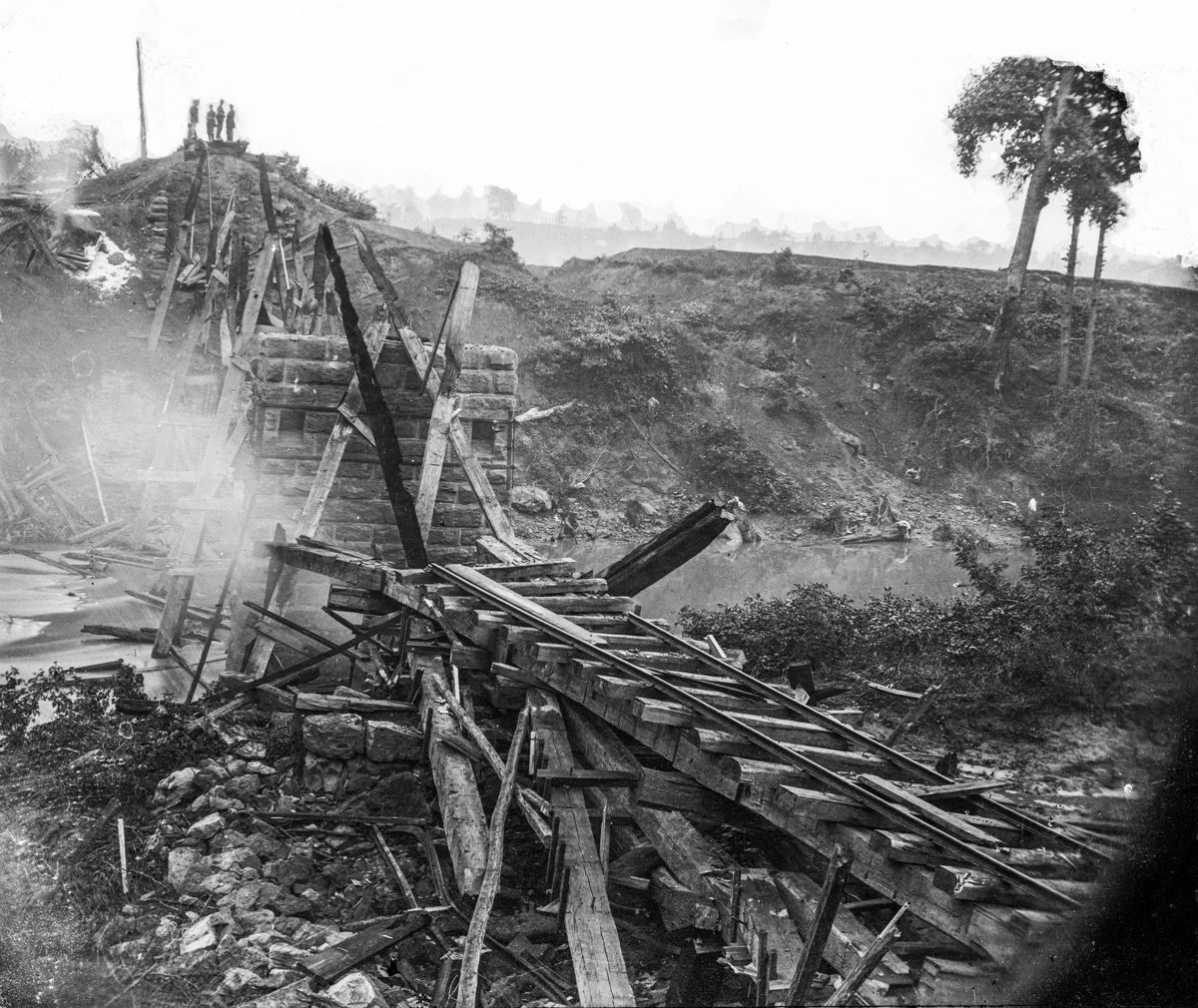 Lee’s Overland Engineer — photograph 2 from the original article